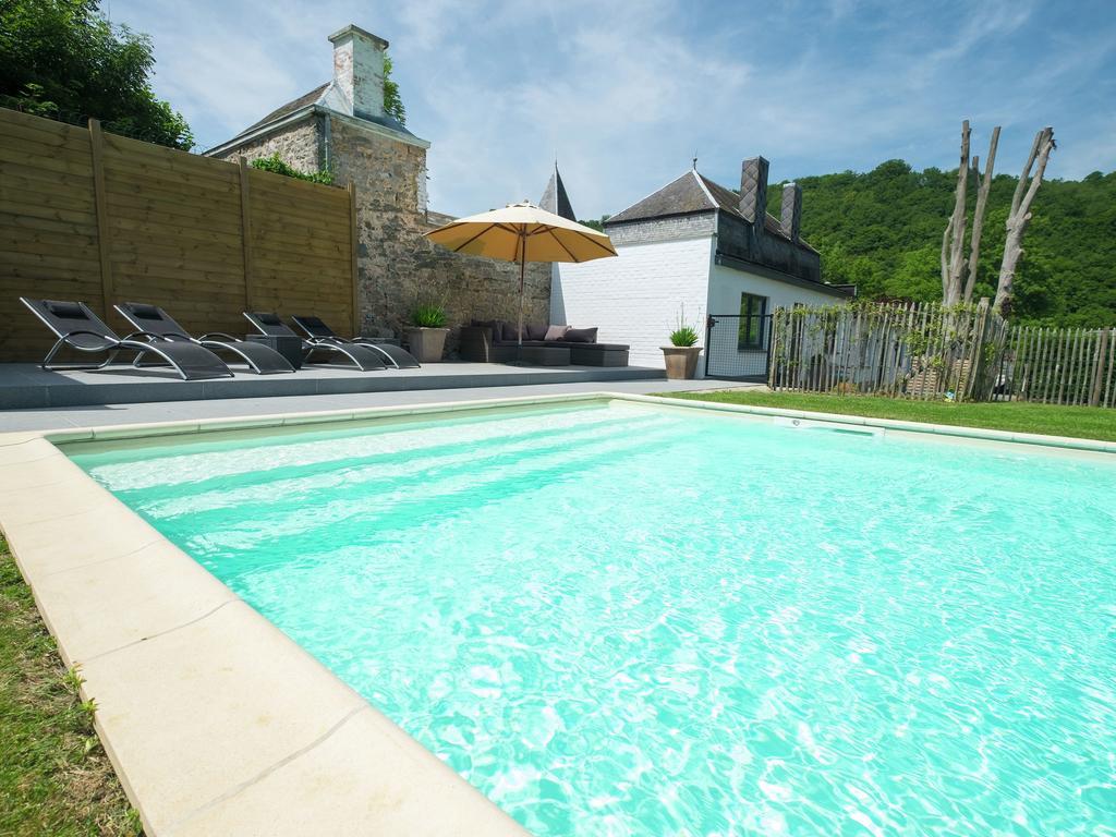 Вилла Modern Mansion In Hasti Re Par Del With Pool Hastiere-par-dela Экстерьер фото