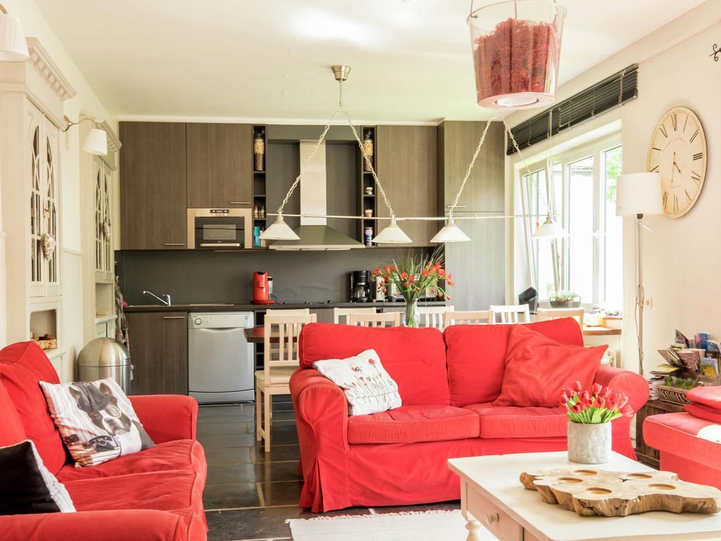 Вилла Modern Mansion In Hasti Re Par Del With Pool Hastiere-par-dela Экстерьер фото